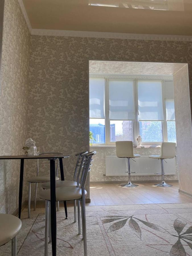 Apartments Koryatovichi Street Kamianets Podilskyi Bagian luar foto